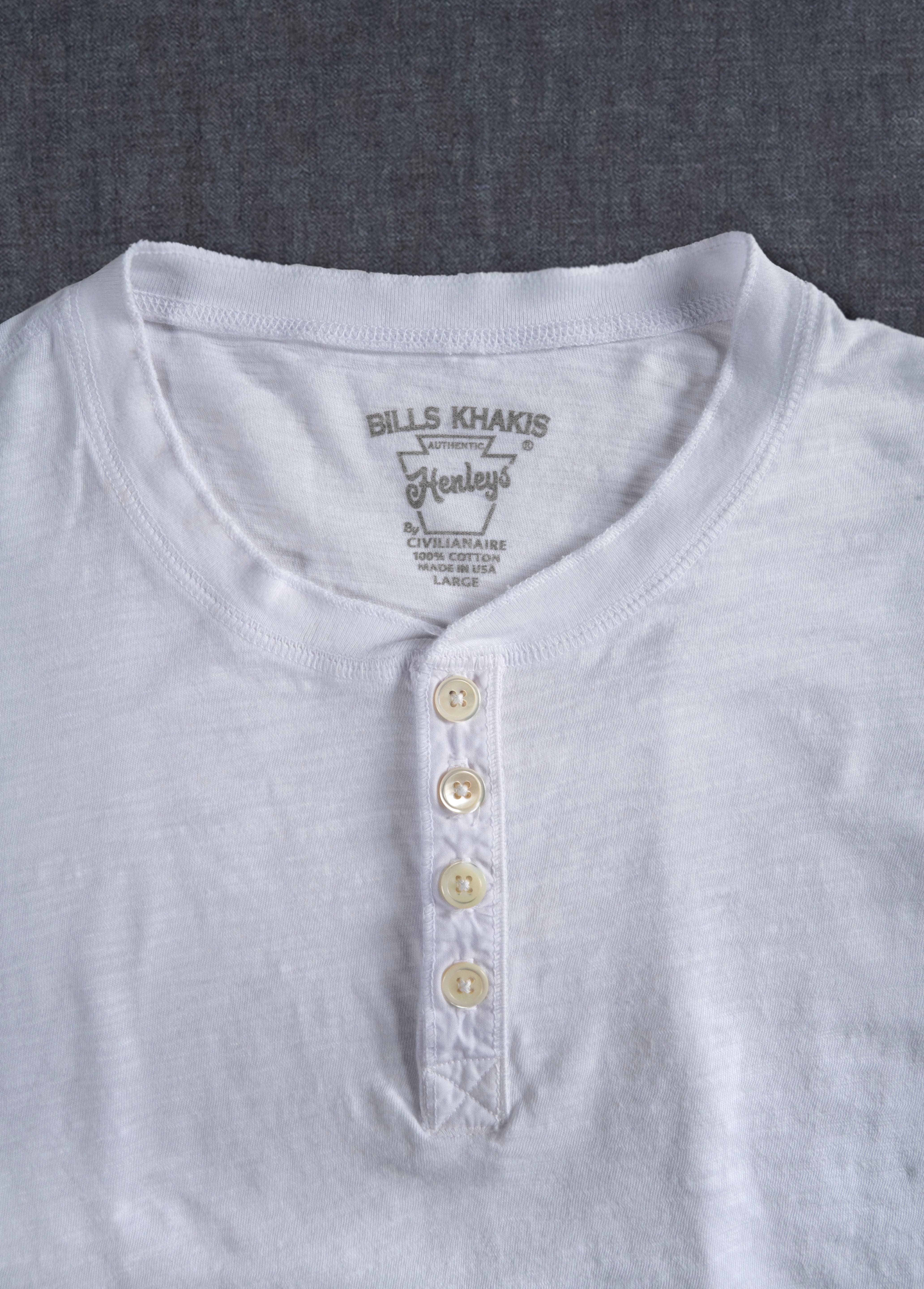 Lightweight Slub Cotton Henley – Standard Fit